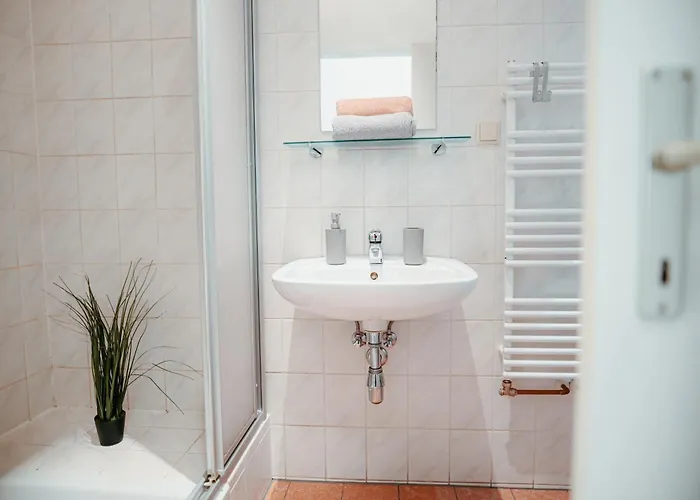 Raimond 27 Apartment *